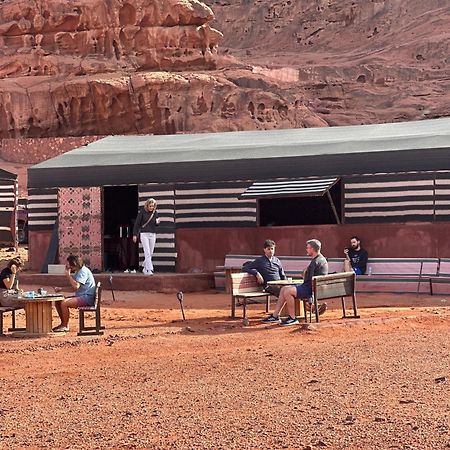 Wadirum Sunset Camp Hotel Wadi Rum Bagian luar foto