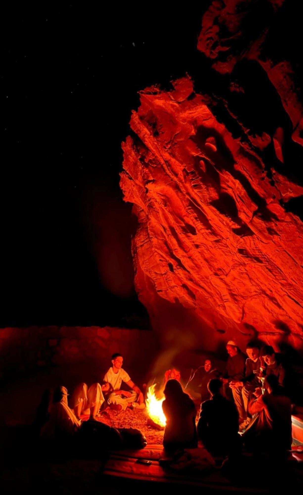 Wadirum Sunset Camp Hotel Wadi Rum Bagian luar foto