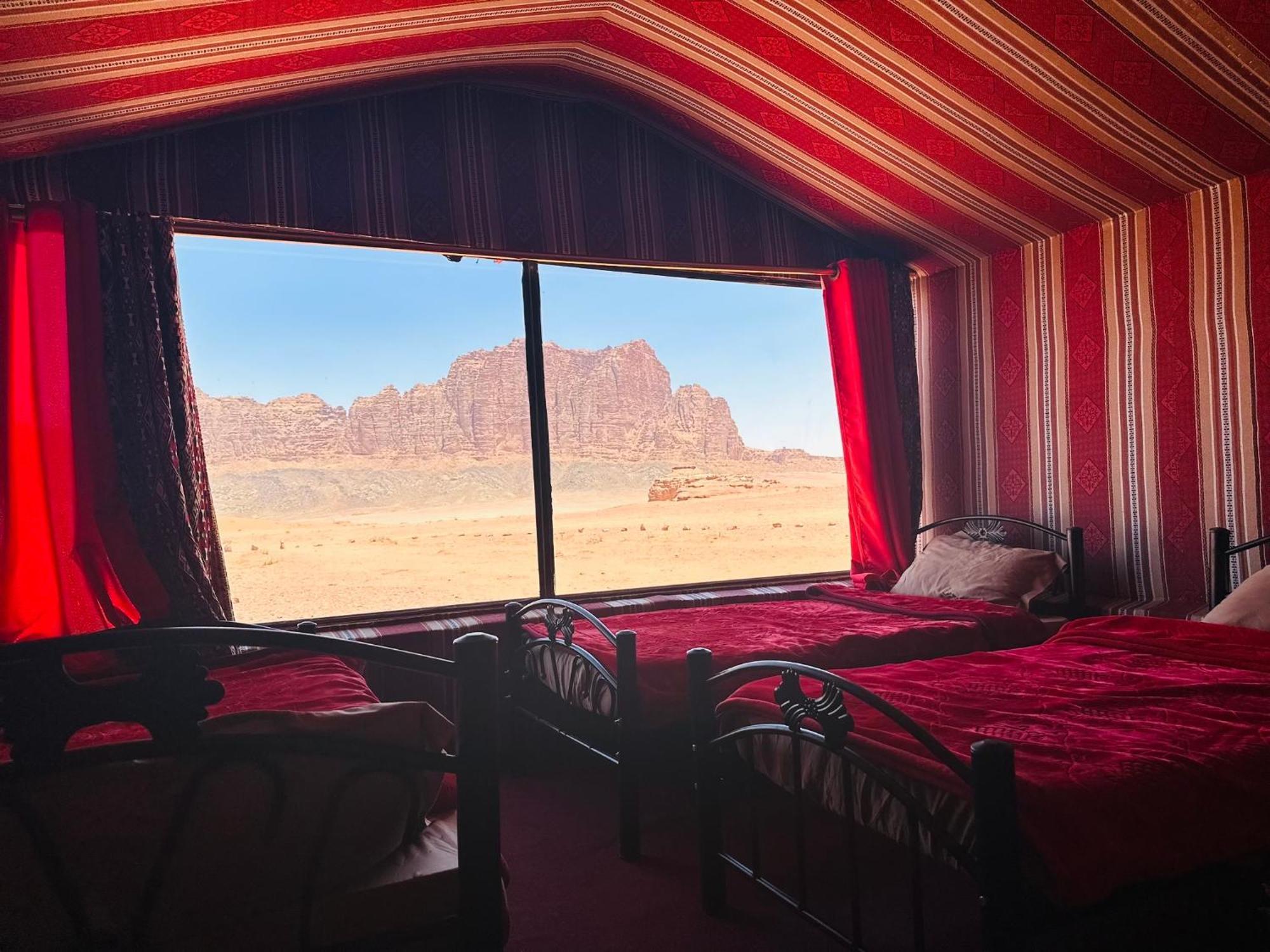 Wadirum Sunset Camp Hotel Wadi Rum Bagian luar foto